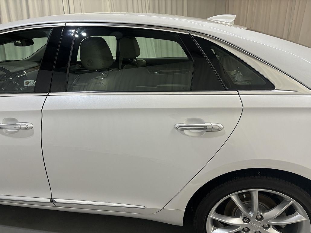 2018 Cadillac XTS Premium Luxury image 3