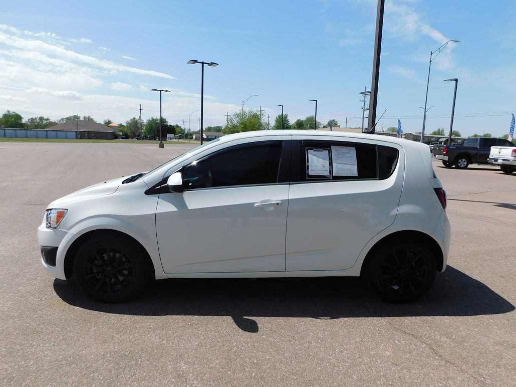 2014 Chevrolet Sonic LT image 3