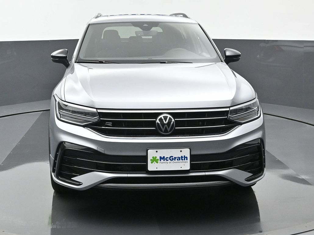 2024 Volkswagen Tiguan SE image 2