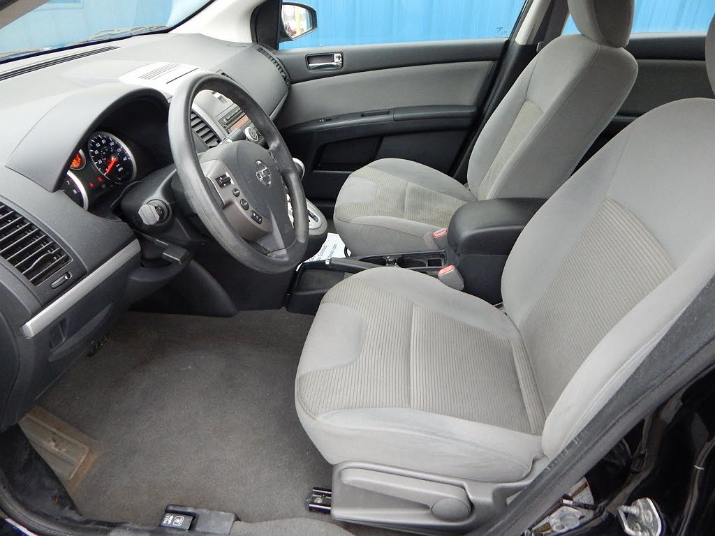 2010 Nissan Sentra S image 5