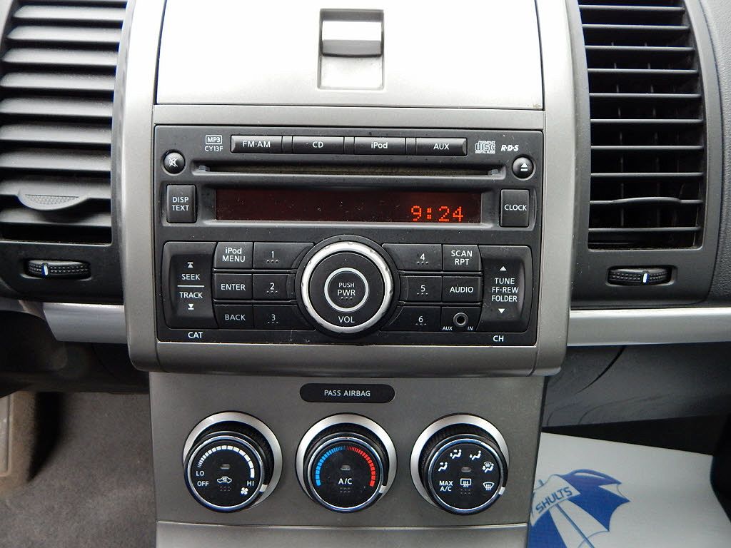 2010 Nissan Sentra S image 7