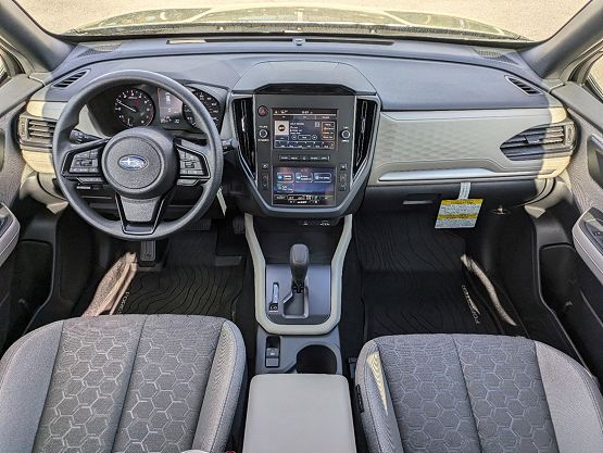 2025 Subaru Forester Base photo 10