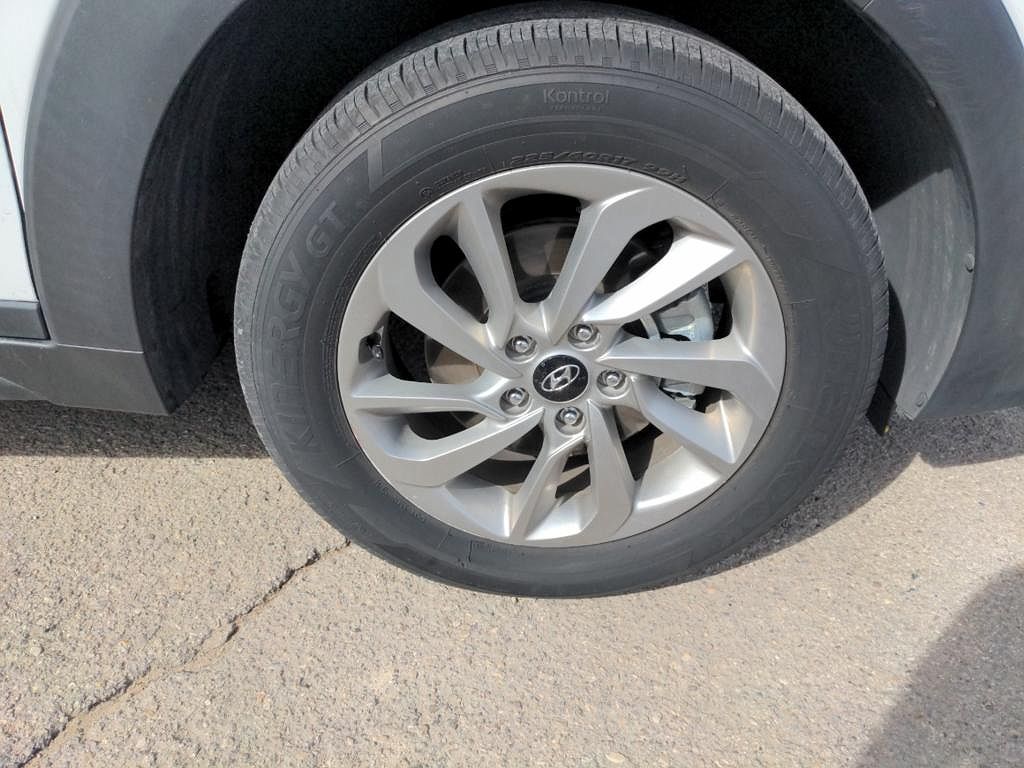 2017 Hyundai Tucson SE image 25