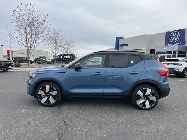 2024 Volvo XC40