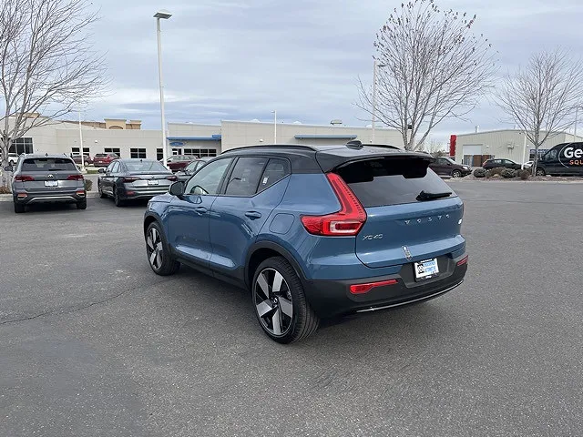 2024 Volvo XC40