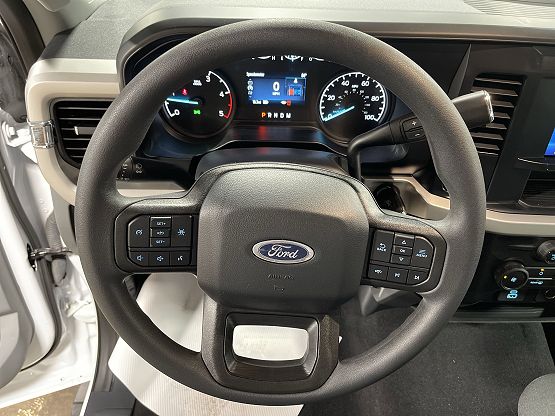 2023 Ford F-550 XLT photo 5