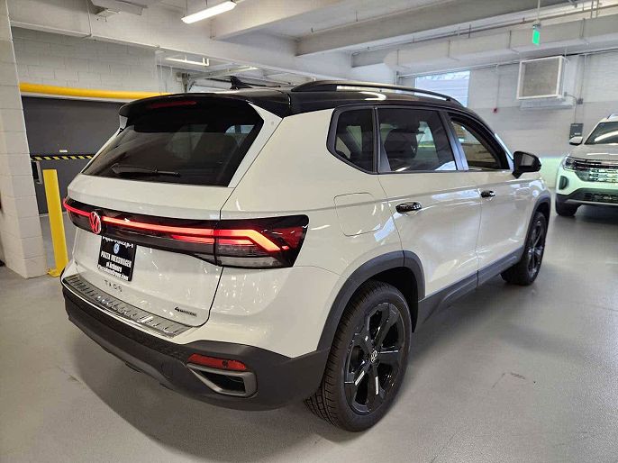2025 Volkswagen Taos