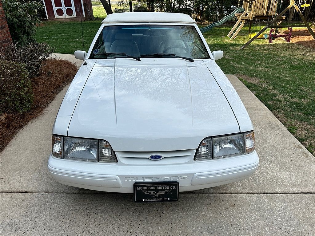 1993 Ford Mustang LX image 10