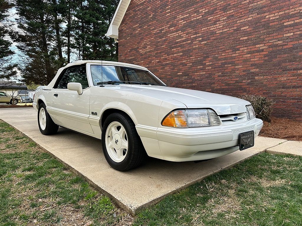 1993 Ford Mustang LX image 24