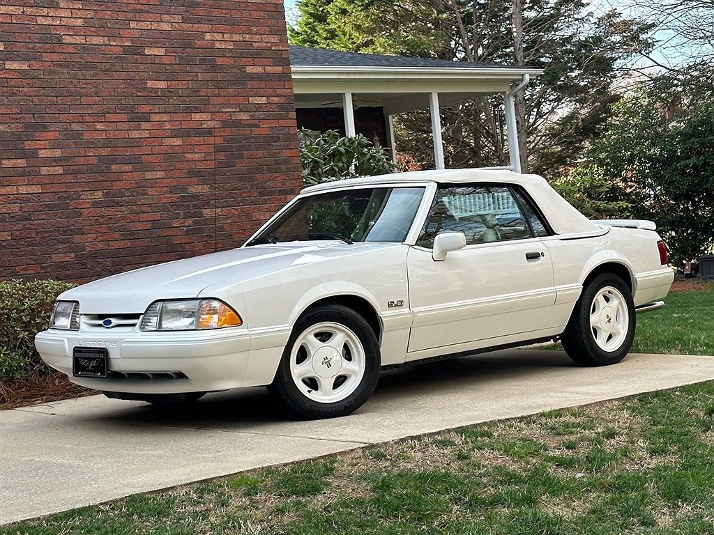1993 Ford Mustang LX image 8