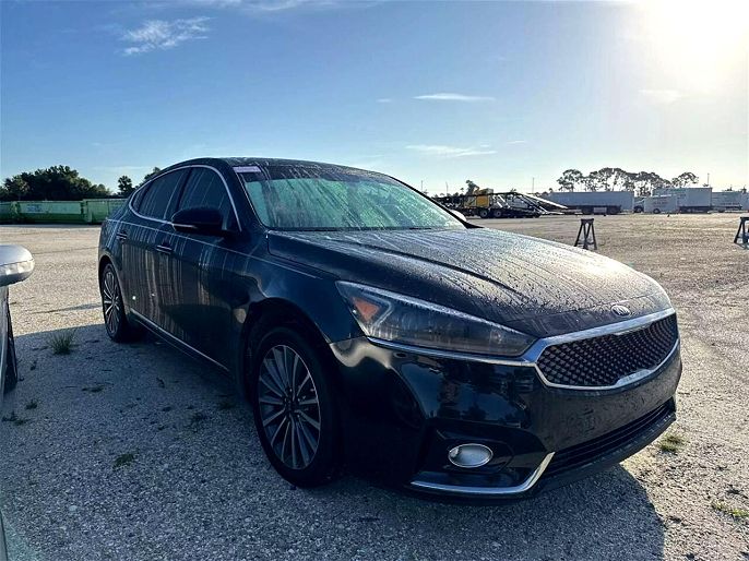 2017 Kia Cadenza