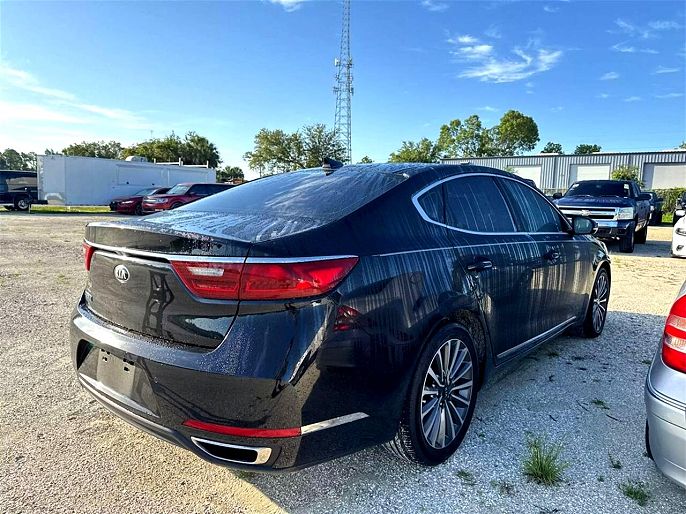 2017 Kia Cadenza
