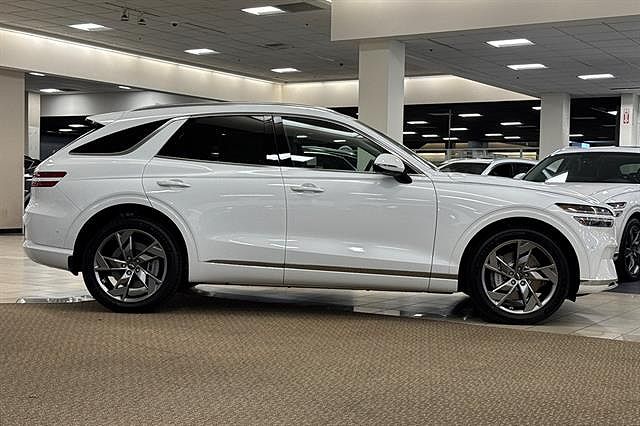 2025 Genesis GV70