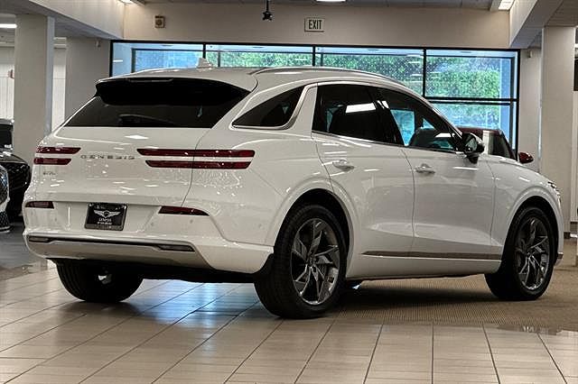 2025 Genesis GV70