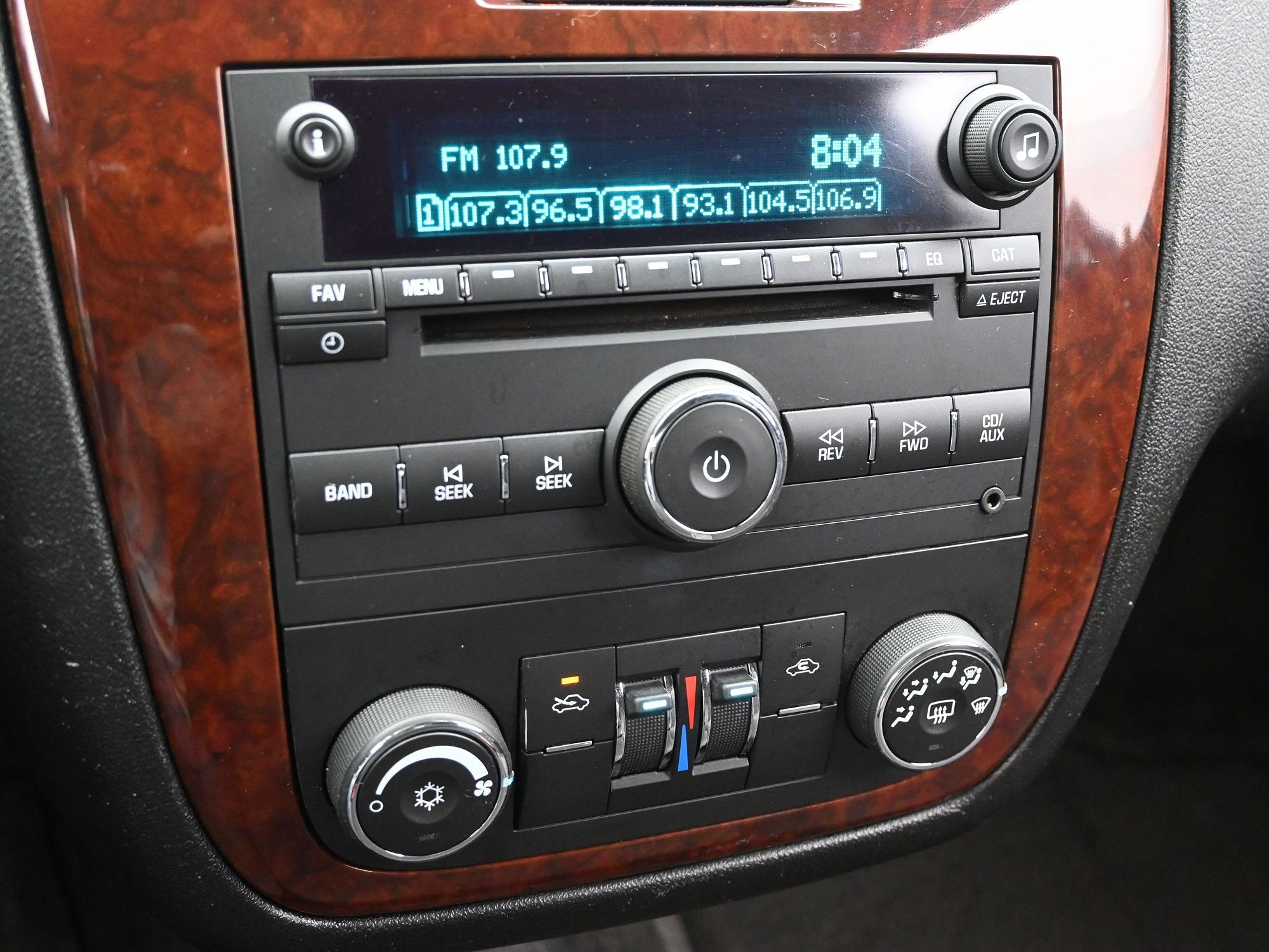 2010 Chevrolet Impala LS image 12
