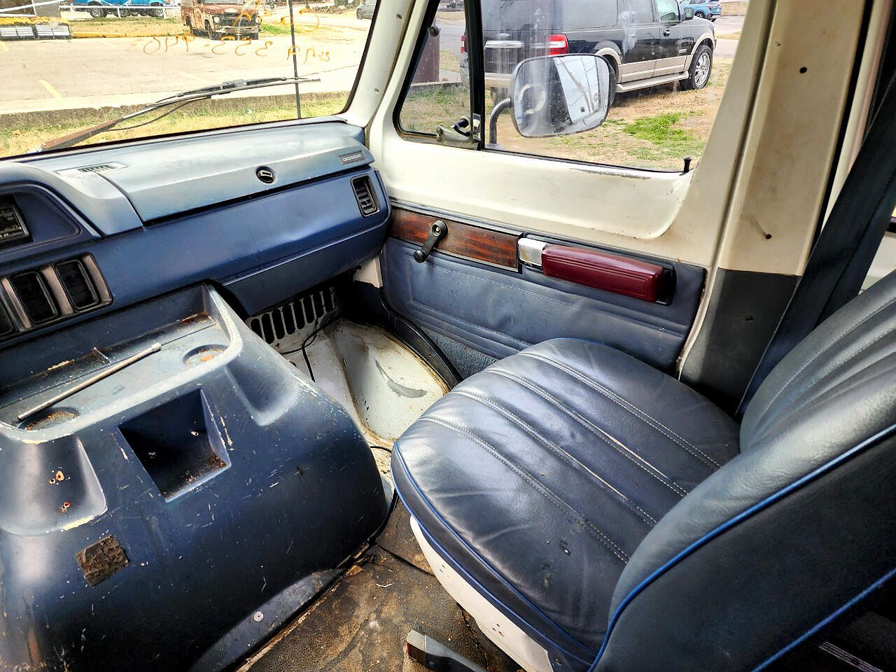 1994 Dodge Ram Wagon B350 image 5