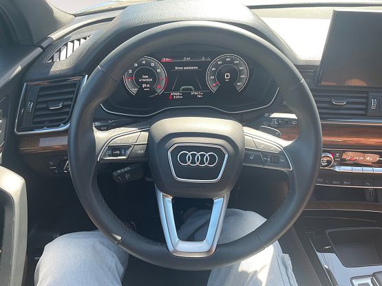 2022 Audi Q5 S line Premium Plus photo 11