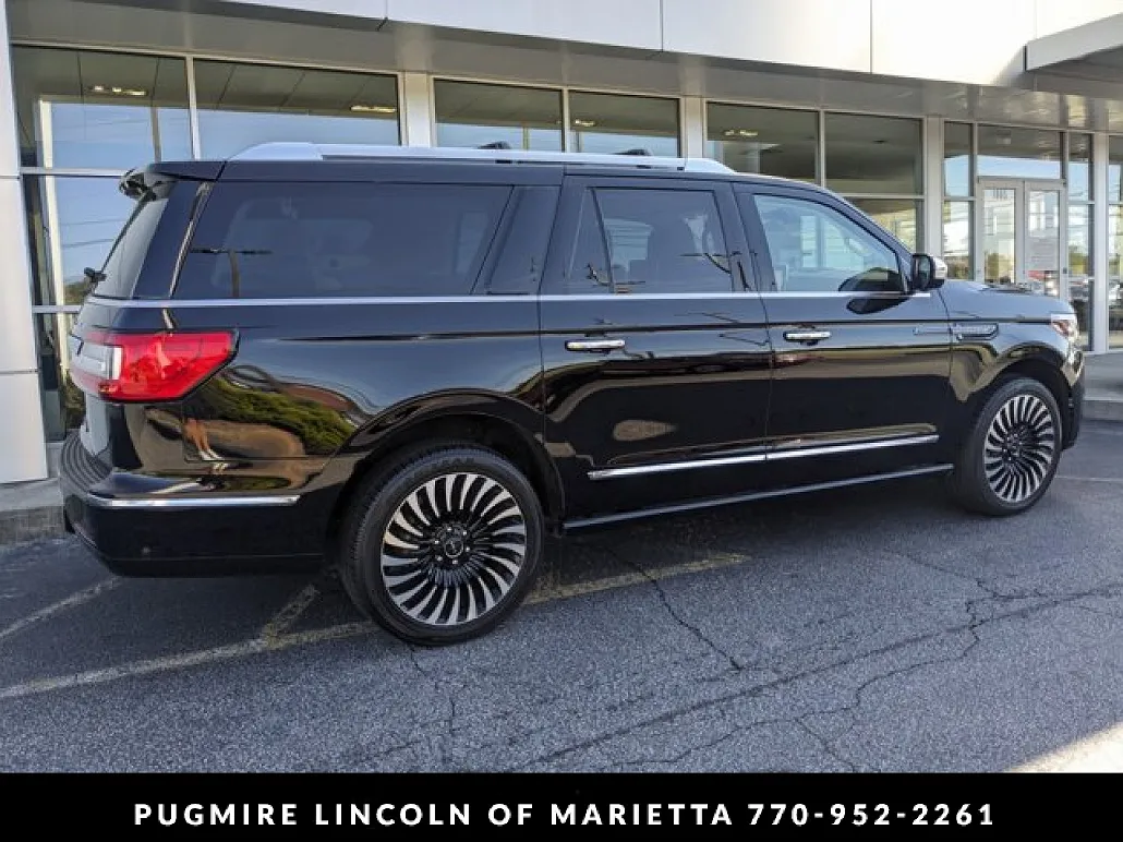 2019 Lincoln Navigator L Black Label image 2