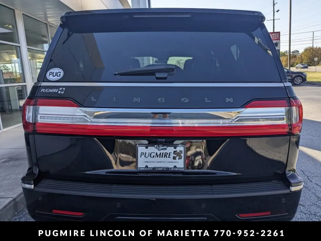 2019 Lincoln Navigator L Black Label image 3
