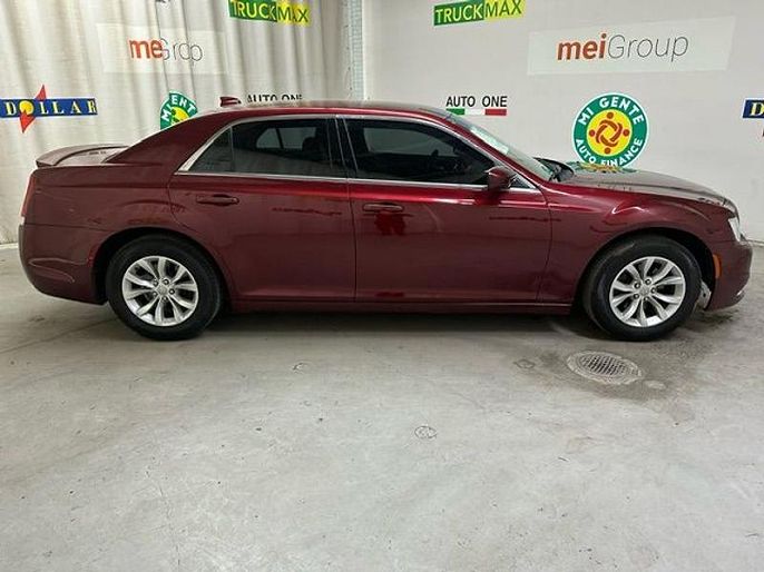 2016 Chrysler 300