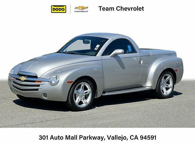 2005 Chevrolet SSR null image 0