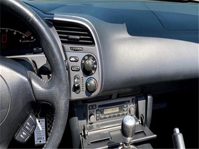 2002 Honda S2000 null image 5