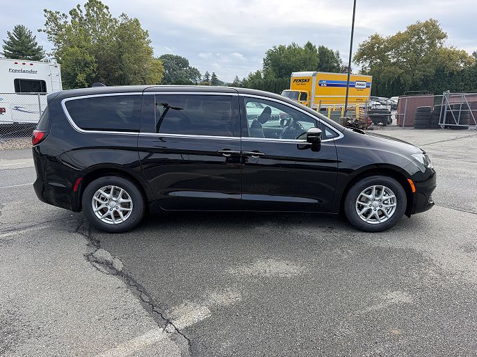 2027 Chrysler Pacifica
