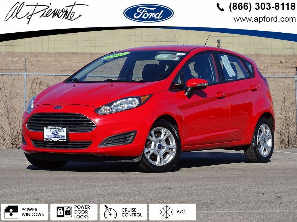 2015 Ford Fiesta SE image 0