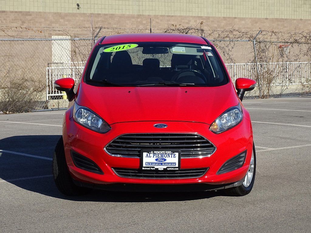 2015 Ford Fiesta SE image 2