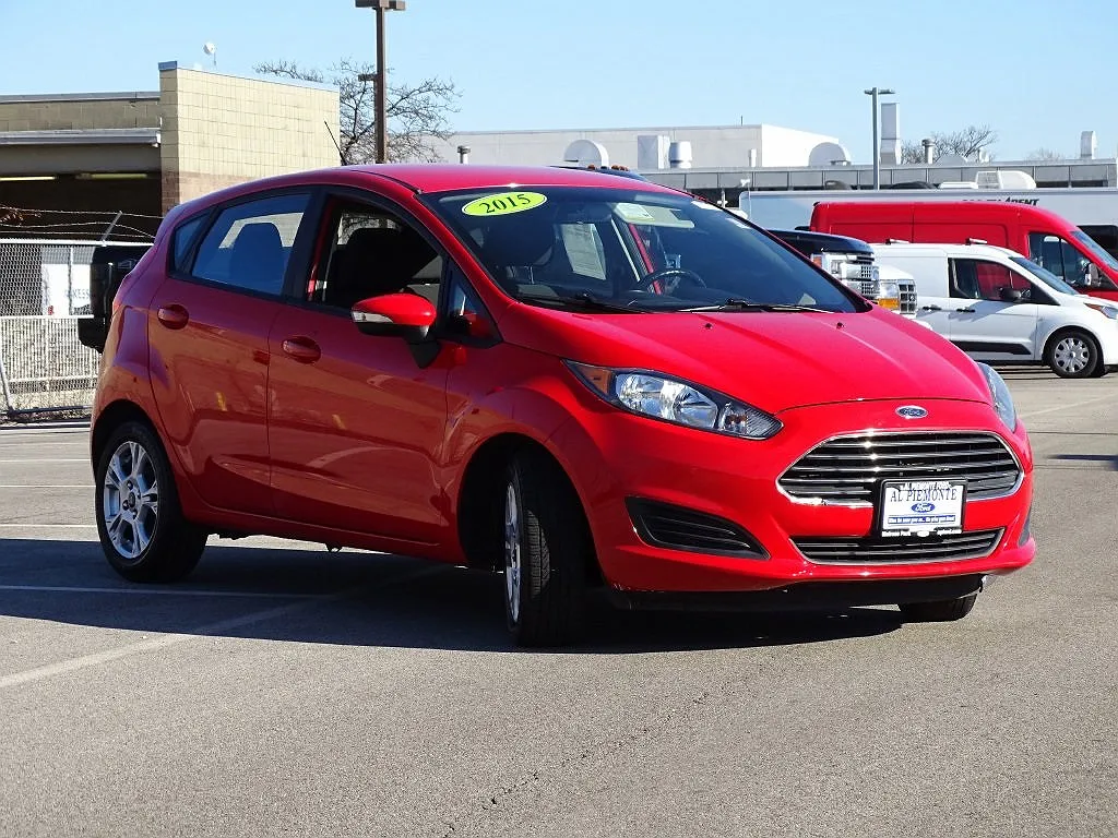 2015 Ford Fiesta SE image 3