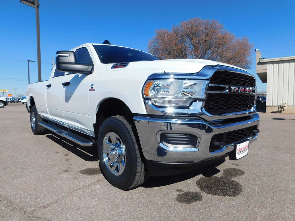 2024 Ram 2500 Tradesman image 1