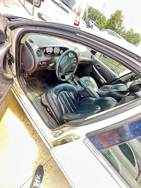 2000 Chrysler LHS
