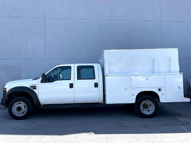 2008 Ford F-550 null image 2