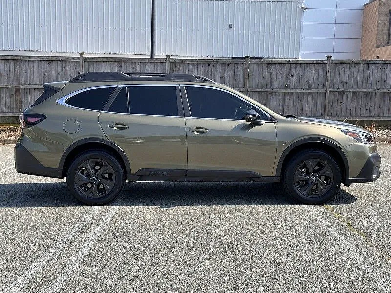 2021 Subaru Outback Onyx Edition image 2