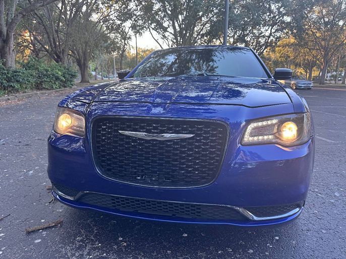 2020 Chrysler 300