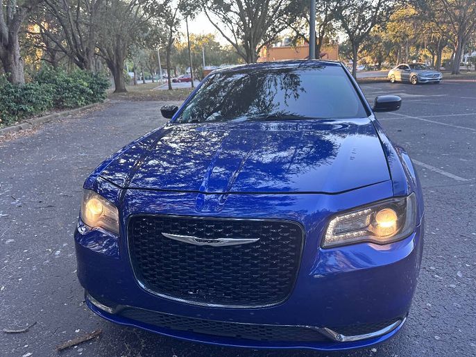 2020 Chrysler 300