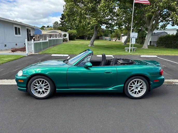 2000 Mazda Miata