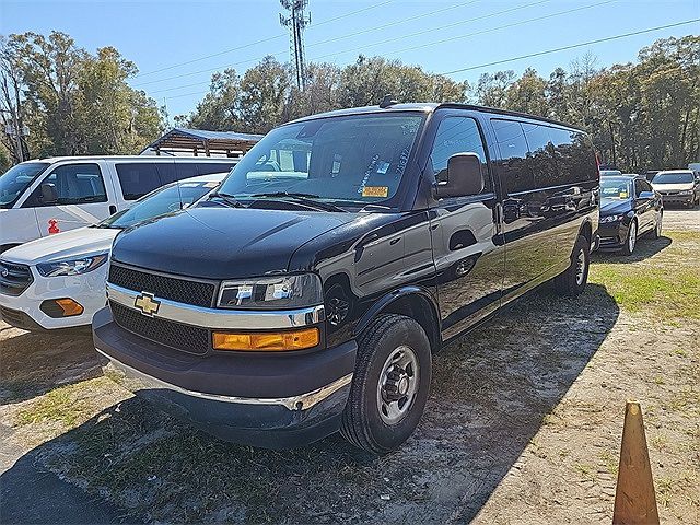 2020 Chevrolet Express 3500 image 1