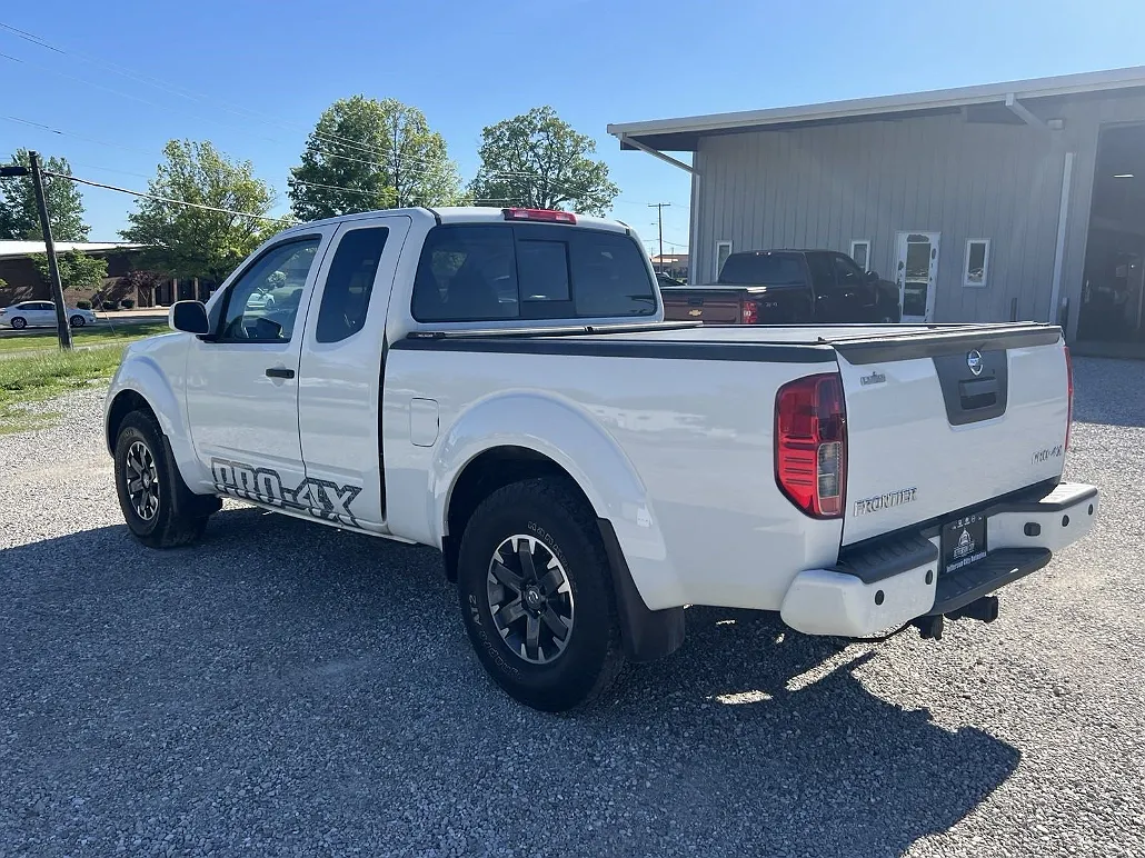 2018 Nissan Frontier PRO-4X image 4