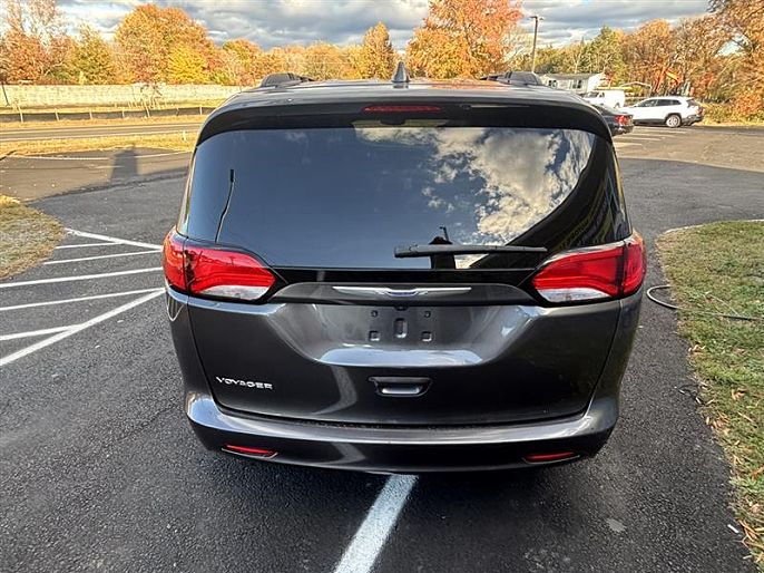 2020 Chrysler Voyager