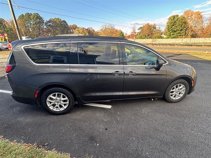 2020 Chrysler Voyager