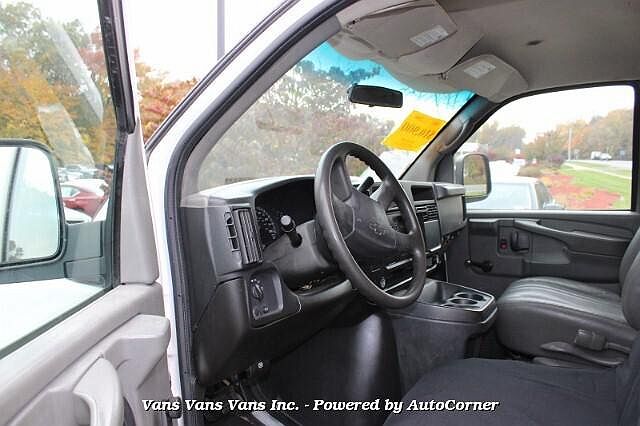 2006 Chevrolet Express 1500 image 8