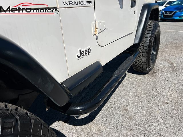 1998 Jeep Wrangler SE image 9
