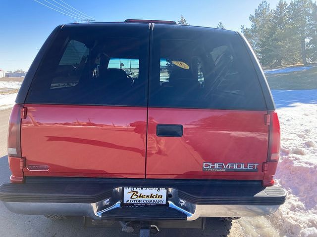 1995 Chevrolet Tahoe null image 2