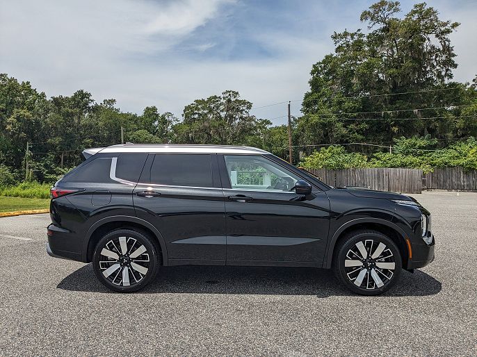 2025 Mitsubishi Outlander