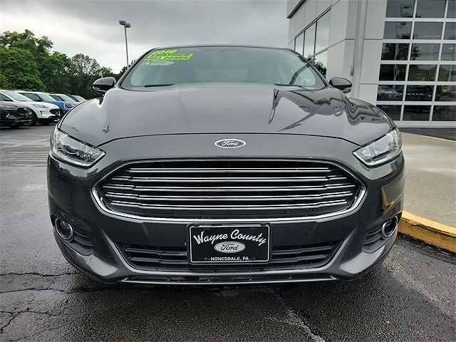 2016 Ford Fusion SE image 1