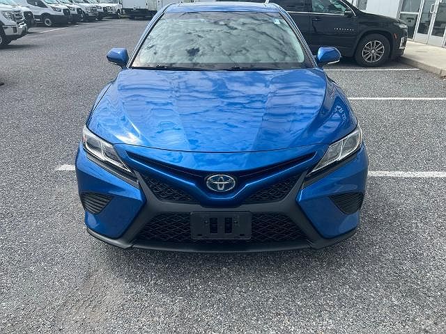 2018 Toyota Camry SE image 2