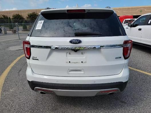 2017 Ford Explorer XLT image 4