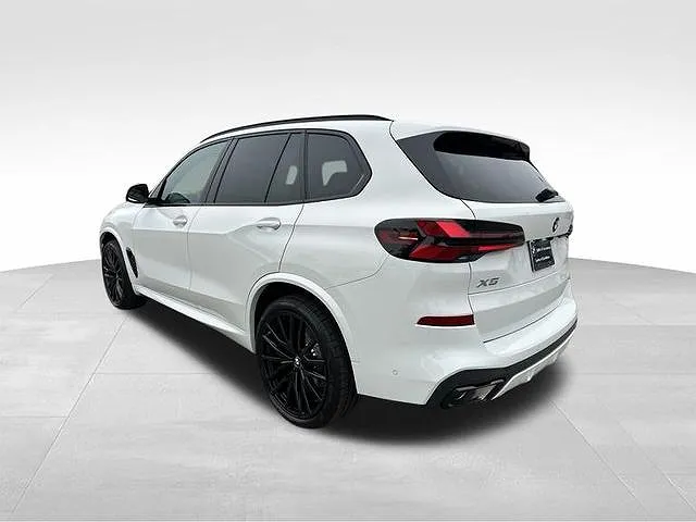 2025 BMW X5 xDrive40i image 3