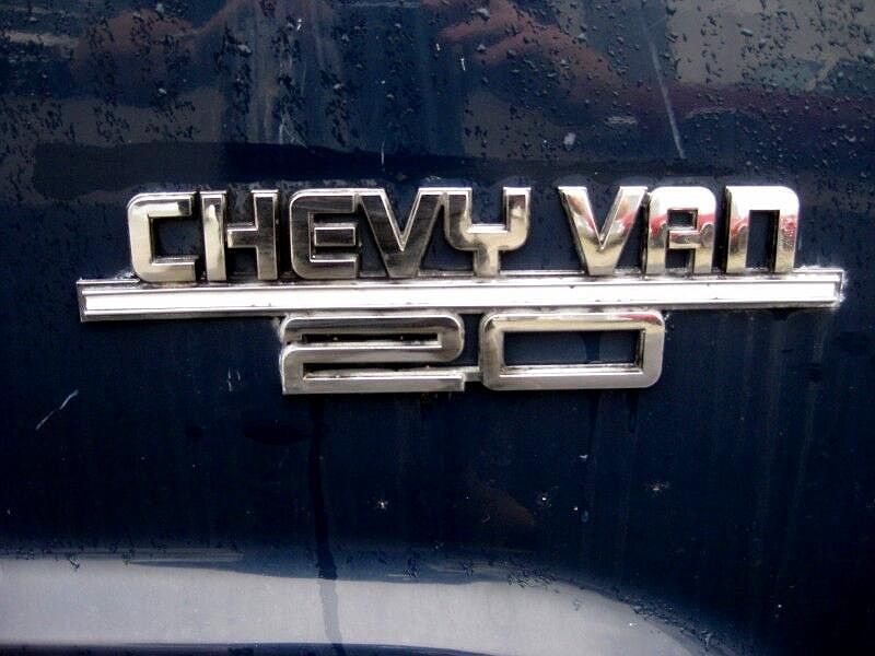 1983 Chevrolet G-Series G20 image 29